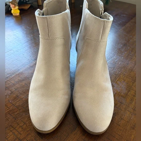 Dr. Scholl's Women's Ankle Boots in Light Beige/Gray - Picture 2 of 5